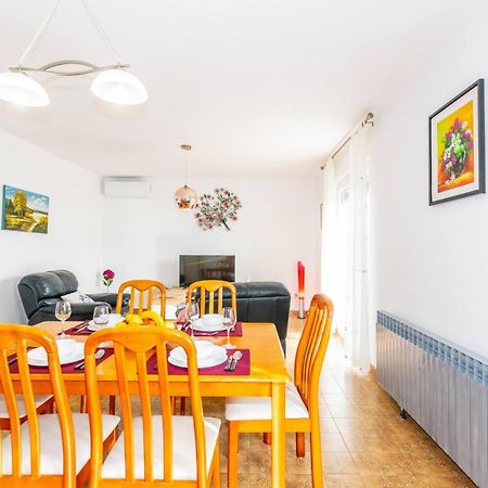 Family House With 2 Apartments - Irma Medulin Extérieur photo