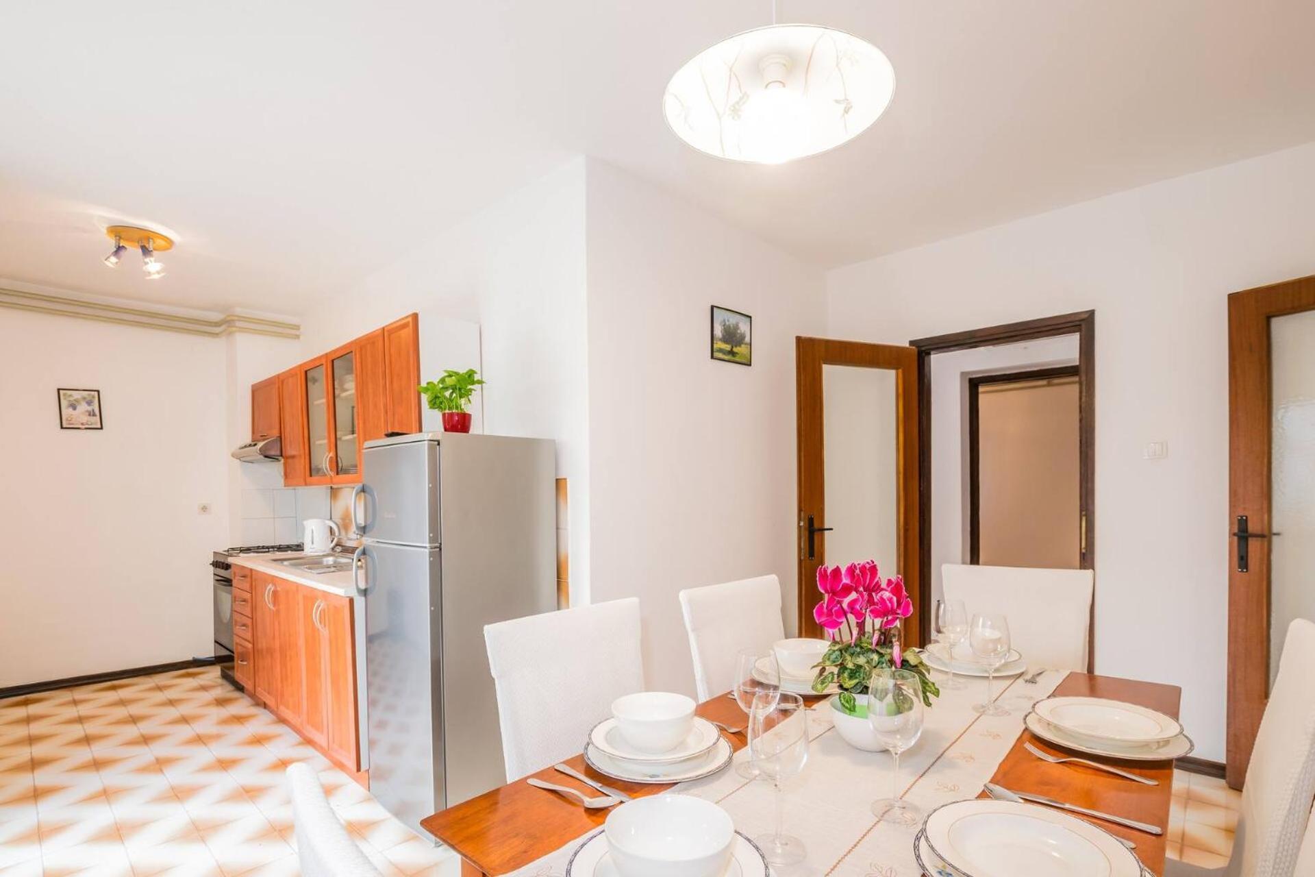 Family House With 2 Apartments - Irma Medulin Extérieur photo
