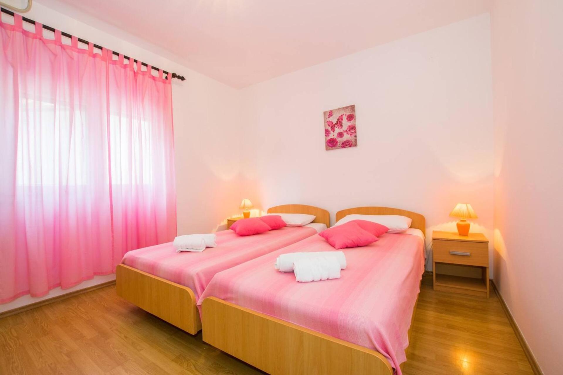 Family House With 2 Apartments - Irma Medulin Extérieur photo